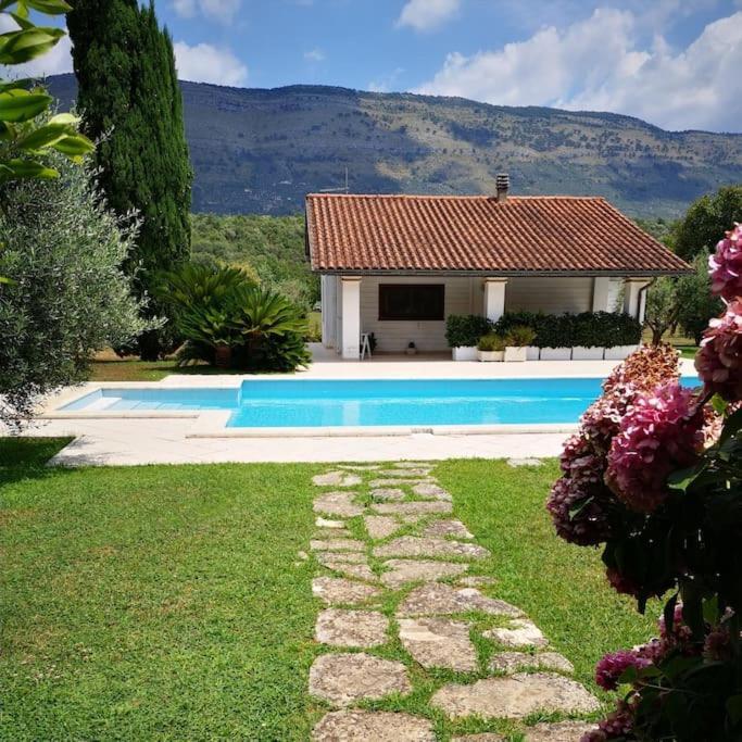 Villetta Blue Garden Sonnino Exterior foto
