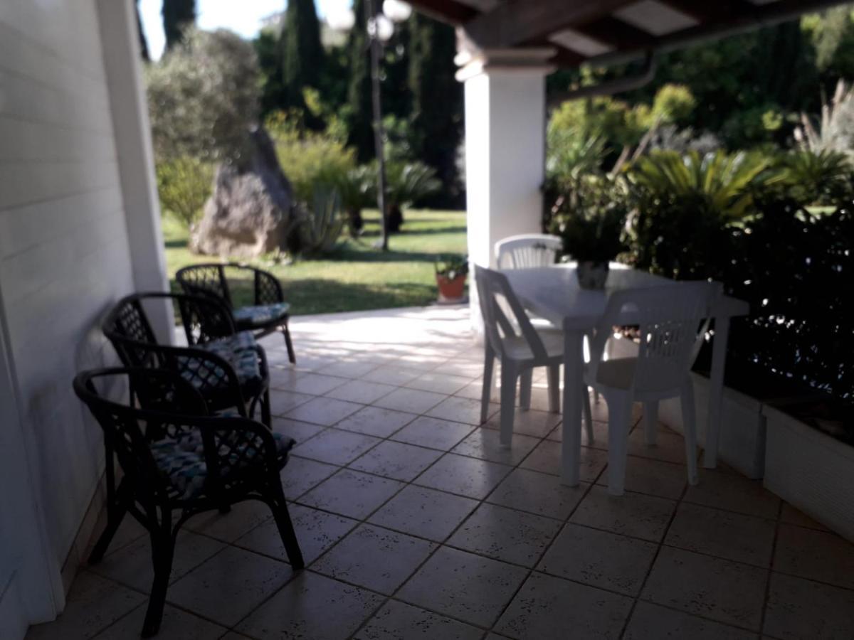 Villetta Blue Garden Sonnino Exterior foto